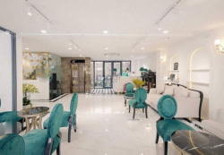 Cho thuê Spa MT Nguyễn Văn Thủ, Q1. Dt: 9,5x15m, Kc: hầm 6 tầng TM