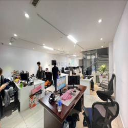 Cho thuê SH Nguyễn Cơ Thạch giá 7000$- vị trí đắc địa nội thất đầy đủ