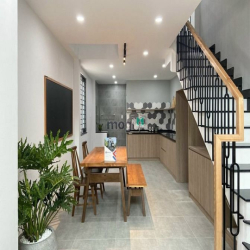Tìm không ra căn thứ hai tại khu vực 4m x 16m 4 tầng, hxh D1 quận BT