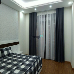 Bán nhà  phố Phan Đình Giót, ô tô vào nhà, DT 33m2*5T giá chỉ 4,69 tỷ!