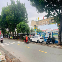 Siêu ngon Nhà 2 mặt tiền Xe Hơi thông ĐS8 Linh Xuân 190m2 Giá 9 Tỷ500