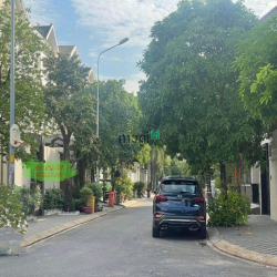 Biệt thự  Đặng Thùy Trâm Bình Thạnh, 240m2, ven sông như Thảo Điền 2