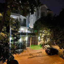 Biệt thự  Đặng Thùy Trâm Bình Thạnh, 240m2, ven sông như Thảo Điền 2
