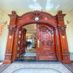 Biệt thự lâu đài triệu đô cách quận 10 chỉ 5 phút