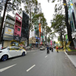 Mặt Tiền Ba Tháng Hai Q.10 Thu Nhập 1.5 Tỷ Mỗi Năm 4.2x24 Hầm 8 Tầng