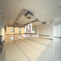 Villa_Văn Phòng 900m2 Hầm 4 Sàn Trống Suốt Trên đường Nguyễn Hoàng,