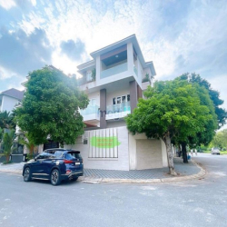 Biệt thự  Đặng Thùy Trâm Bình Thạnh, 240m2, ven sông như Thảo Điền 2