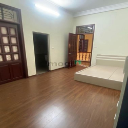 Nhà Thạch Bàn ngõ thông ô tô 80m2-4 ngủ chỉ hơn 10 triệu có sân vườn