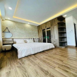 Cần bán nhà Huỳnh Văn Bánh,phú nhuận -GIÁ:2,2TỶ/45M2 ,SHR