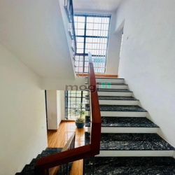 Bán toà văn phòng phố Nguyễn Phong Sắc, Cầu Giấy 96m 7 tầng thang máy