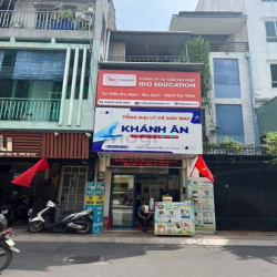 Cho thuê nhà mặt tiền Trần Quang Diệu, Phường 13, Quận 3