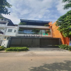 Cho thuê biêt thự liên kế, dt 127m, giá 30tr/th PMH,Q7