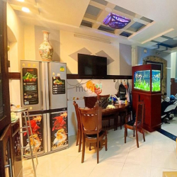 HOÀNG SA QUẬN 3 Như Biệt Thự DT58M2, 4 Tầng,Ngang 5,8M ơn 5 TỶ