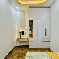 Nhà Nguyên Hồng P.1 Gò Vấp - Sát Mặt Tiền-Giá 4.45 Tỷ.