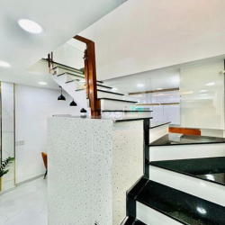 Nhà Nguyên Hồng P.1 Gò Vấp - Sát Mặt Tiền-Giá 4.45 Tỷ.