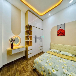 Nhà Nguyên Hồng P.1 Gò Vấp - Sát Mặt Tiền-Giá 4.45 Tỷ.