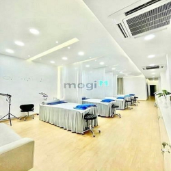 Nhà Mặt Tiền Cao Thắng Quận 3, Cho Thuê 7 Tầng Thang Máy, PCCC Đầy Đủ