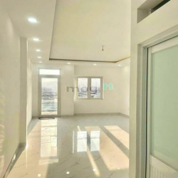 Nhà 3 lầu 4 phòng ngủ 5wc- Đường Tỉnh Lộ 10