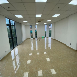 Văn Phòng 150m2 - trống suốt đường Nguyễn Thị Minh Khai - khutrung tâm