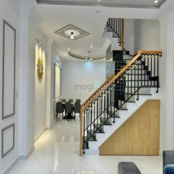 BÁN GẤP nhà 89 Nguyễn Thượng Hiền,P5,Bình Thạnh, 4 tỷ9,70m2 , sổ sạch