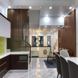 Gấp đi định cư! Hẻm 6m Nguyễn Hữu Cảnh Bình Thạnh 140m2 4 tầng 14,48tỷ