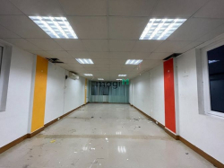 Văn phòng mặt phố 451 Vũ Tông Phan, diện tích 80 m2/tầng, sàn thông