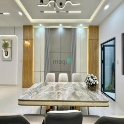 Bán nhà hẻm 4m đường Quang Trung, P.10, 4,6 x 15, 3 lầu giá 7.9 tỷ tl