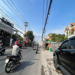 Cho thuê nhà mặt tiền Nguyễn Duy Trinh, Q2. DT 19*40m. Giá: 90tr/th