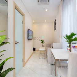 Căn hộ full nội thất cửa sổ lớn mặt tiền Thạch Thị Thanh quận 1