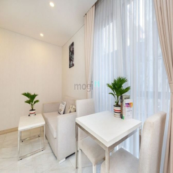 Căn hộ full nội thất cửa sổ lớn mặt tiền Thạch Thị Thanh quận 1