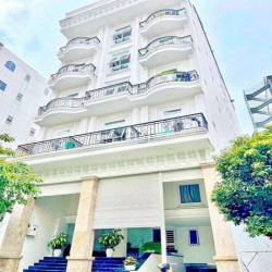 Cần bán tòa căn hộ dịch vụ 7x20, 29 phòng, full nội thất, HĐ thuê 150t