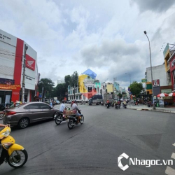 Cho thuê nhà GÓC 2MT số 584-586-588 đường Hậu Giang, Phường 11, Quận 6