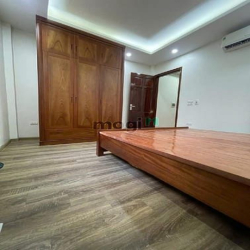 Nhà dân xây 5T full NT xịn, ngõ thông, ôtô qua, dt45m Hàm Nghi, ở ngay