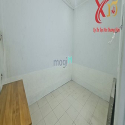 Chủ giảm 300tr! Nhà Hẻm Xe Hơi ngay vòng xoay Biên Hùng, 3 phòng ngủ