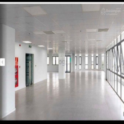 Nhà mới xây Cho thuê ngay mặt tiền đường Ngô Gia Tự