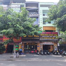 Cho thuê nhà Nguyên căn Phan Xích Long DTSD 350M2 Chỉ 50 triệu