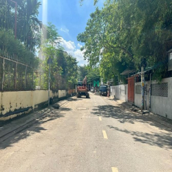 Đất trống vị trí đẹp 500m2 tại Thảo Điền, vuông vức. Giá 85tr/ tháng
