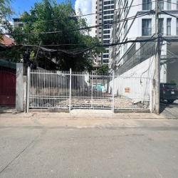 Đất trống vị trí đẹp 500m2 tại Thảo Điền, vuông vức. Giá 85tr/ tháng