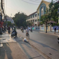 Bán nhà góc Lâm Văn Bền Q7- SẦM Uất kinh doanh, Dt 4x17m