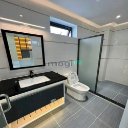 Nhà 3 lầu mặt tiền Lý Thái Tổ, KDC Hưng Phú, Q.Cái Răng, Cần Thơ