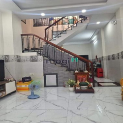 CC Bán nhà HXH Nguyễn Văn Khối, P11, GV, 4 x 18m, giá: 6.8 tỷ TL