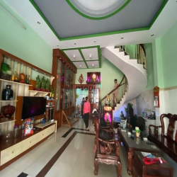 Bán nhà 4 tầng MT 10m khu Tên Lửa - 4,5x20m VỊ TRÍ ĐẸP -GẦN CHỢ N.T.TỰ