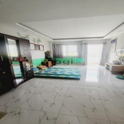 Bán nhà 3 tầng 4x20m hẻm ô tô Dương Bá Trạc trung tâm Q8 giá 11 tỷ nhỏ