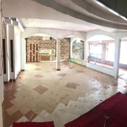 Cho thuê nhà nguyên căn 11x14 mặt tiền đường Nguyễn Tất Thành, P13, Q4