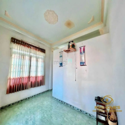Bán nhà gần chợ Lý Văn Sâm, Tam Hiệp, sổ hồng 144m2 xây 2 tấm kiên cố