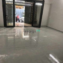 Nhà đất kDC 502 Huỳnh Tấn Phát, gần nhà thi đấu đa năng Q7. Có vài sp.