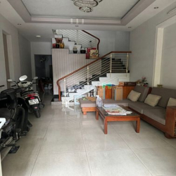 Bán nhà Đặng Thùy Trâm 4,5x16m ngay ĐH Văn Lang - giá 8,7 tỷ TL
