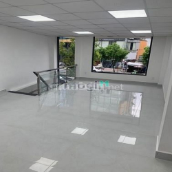 Cho thuê tòa nhà 450m2 đường Nguyễn Văn Trỗi, P.8, Q. Phú Nhuận