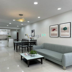 Bán căn hộ Sky Garden 2 , PMH , Q7, dt:81m2, 3PN,2WC nhà đẹp , lầu cao