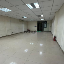 Cho thuê văn phòng giá rẻ tại Vạn Phúc, sàn 80 m2/tầng, thông sàn